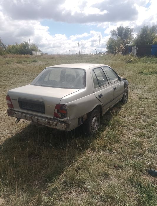 Нисанн сунни продам