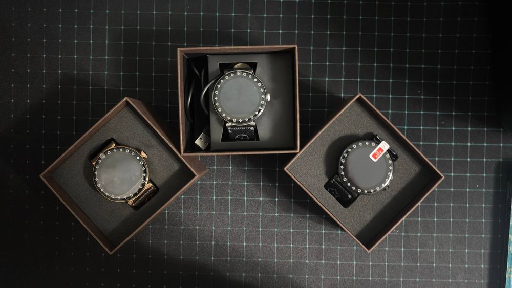 Срочно продам новый смарт часы