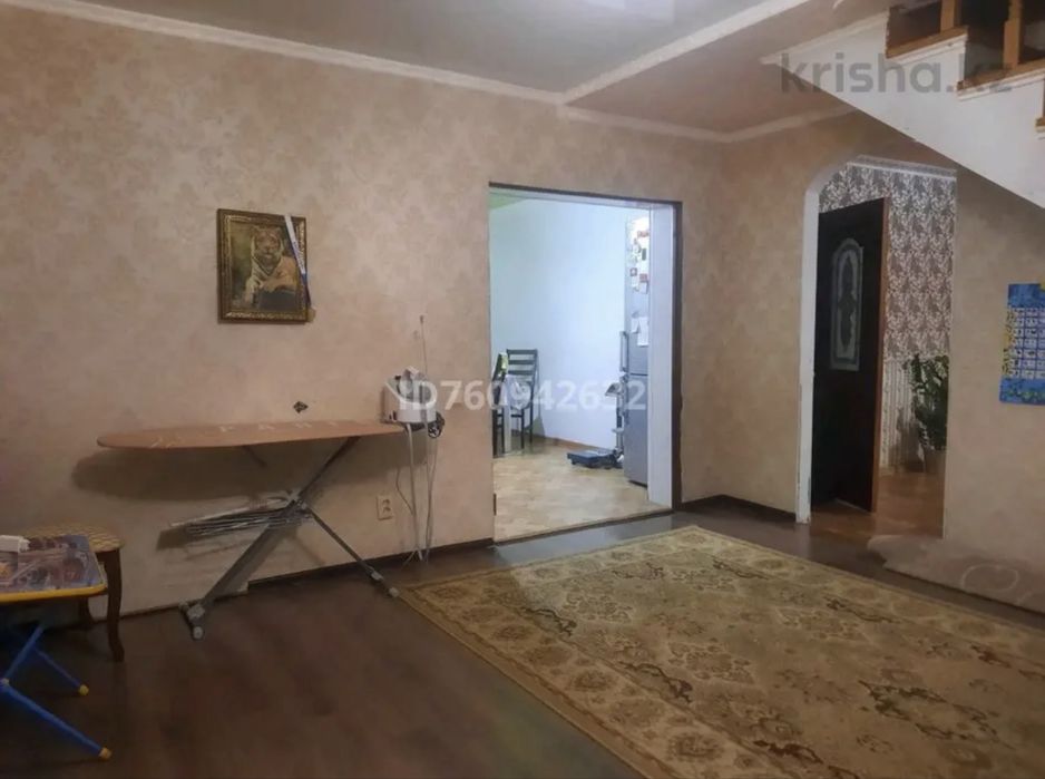 Бауырластар 2 мектептің алдынан үй сатылады