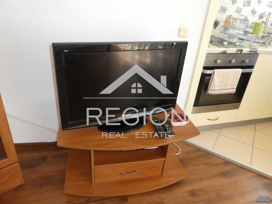 Дава се под наем Двустаен апартамент в Варна, Бизнес хотел - 60 кв.м за 433.5 € - Снимка #2