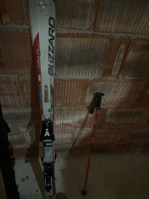Schiuri Blizzard cu legături + un băț, stare bună