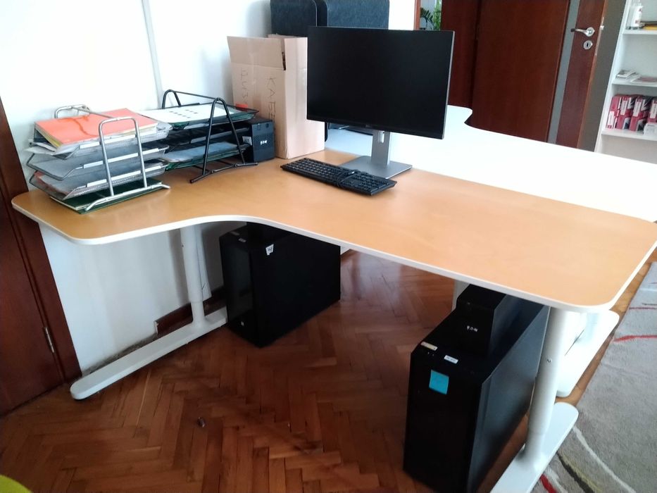 Бюра Ikea Bekant