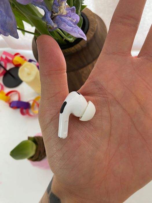 Правый наушник air pods pro 2