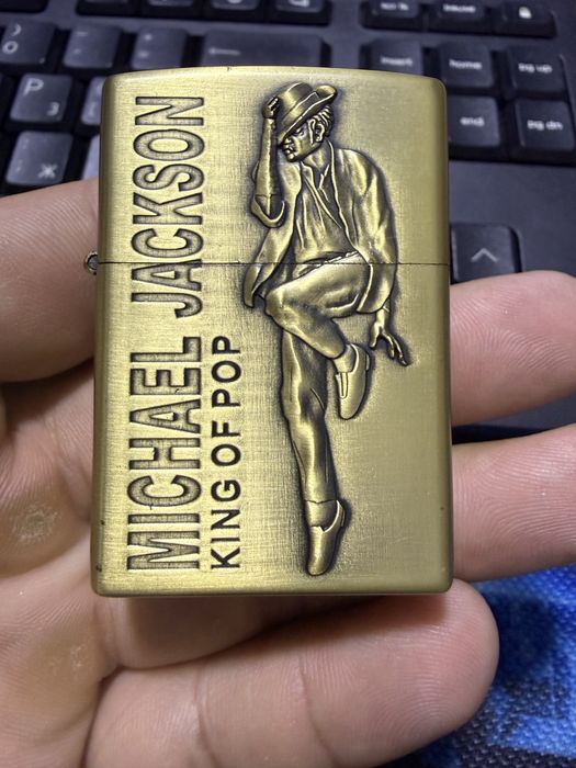 Зажигалка янги холатда