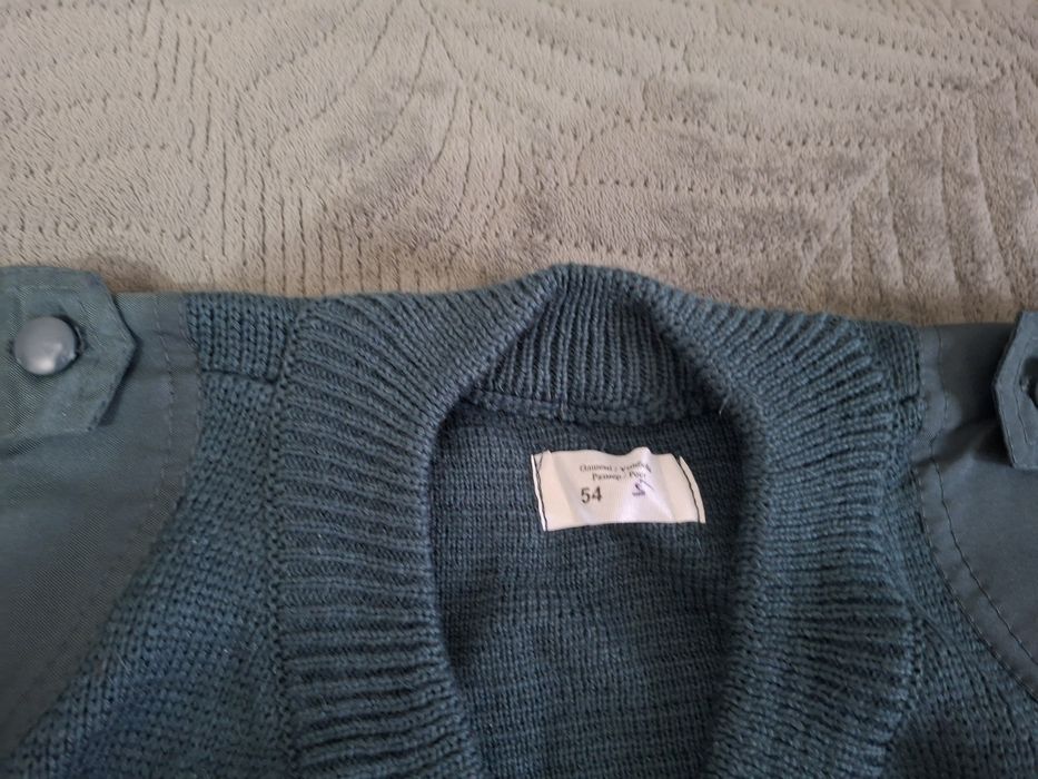 Продам военный свитер.