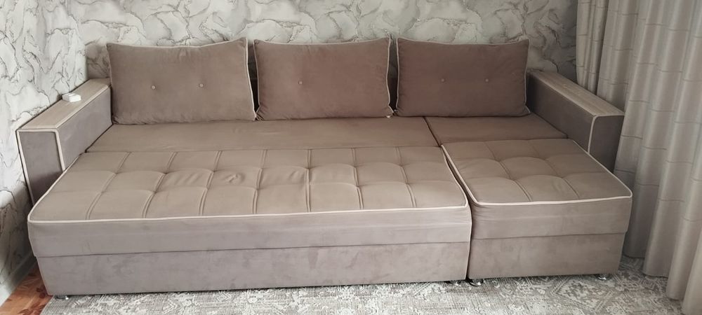 Продаетсья диван