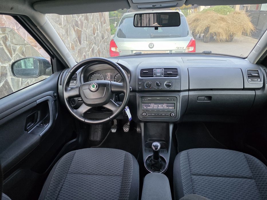 SKODA Fabia 2011 — imagine 5