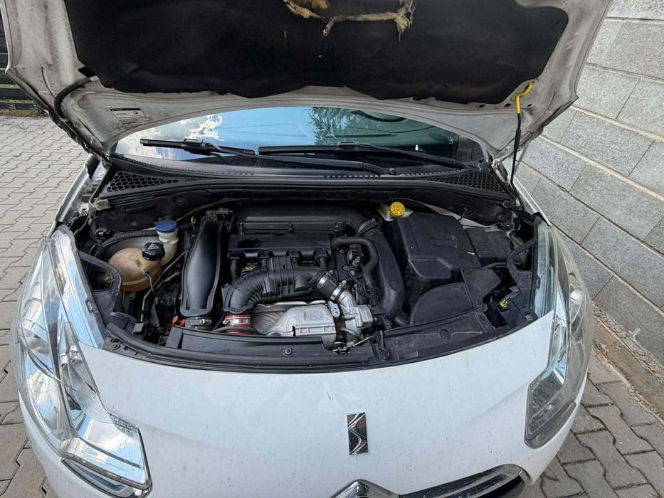 Mașină de vânzare Citroën DS3