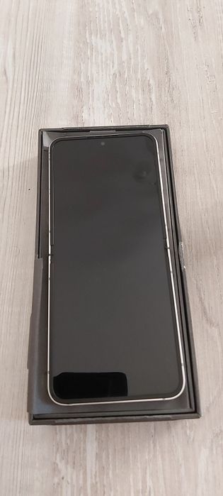 Samsung Z Flip7 FE 256 GB