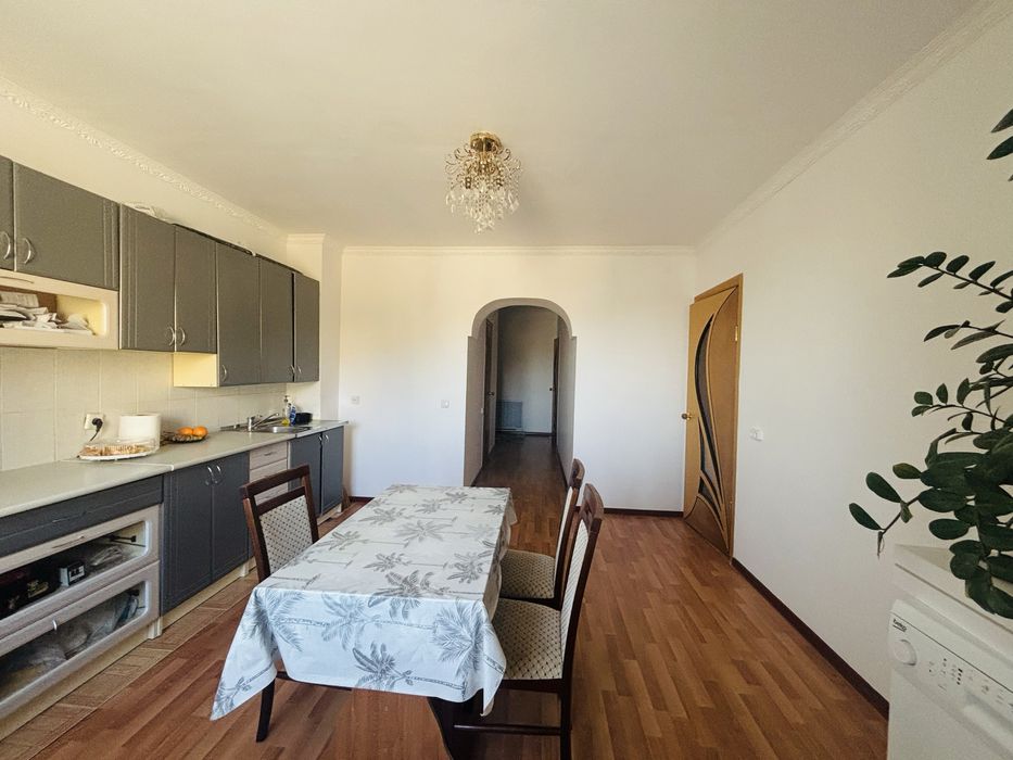 Продается Квартира  старый 40