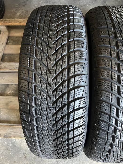2 anvelope de iarna 205/60/16 Goodyear 8.4 mm DOT4524!