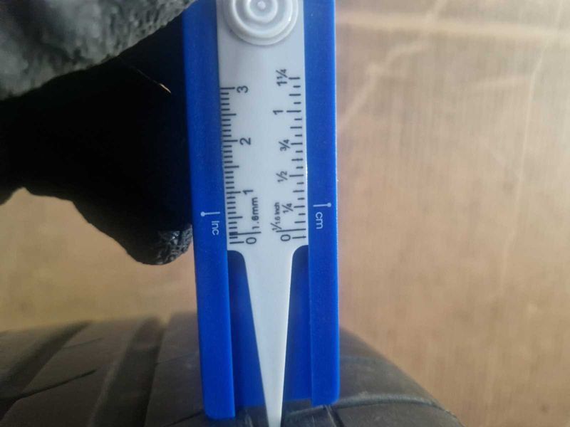 2 Nexen R17 215/55
летни гуми
DOT3919