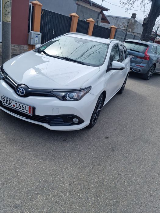 Toyota Auris Hibrid An fabricație  2019 model  TEAM.