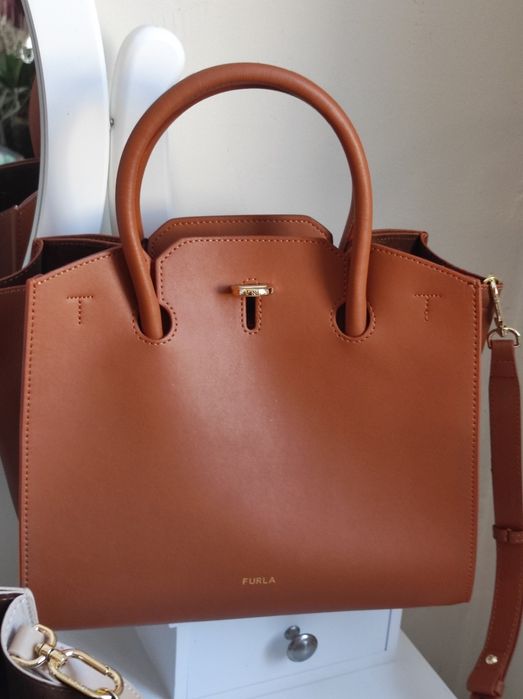 Чанта Furla естествена кожа