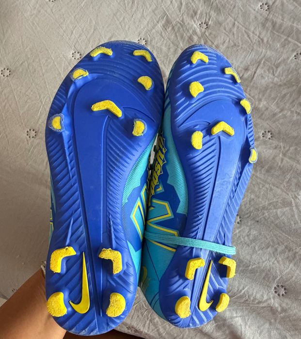 Футболни обувки Nike33/34 размер  20 евро