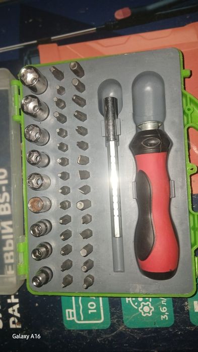 (universal otvyortka) komplekti