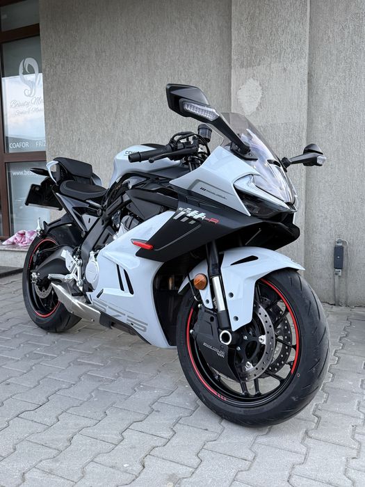 CF Moto 675 SR-R