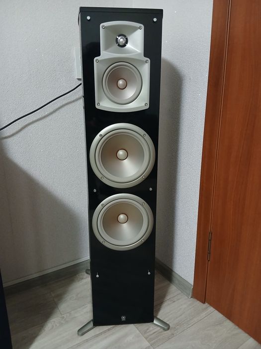 колонки YAMAHA  NS 777
