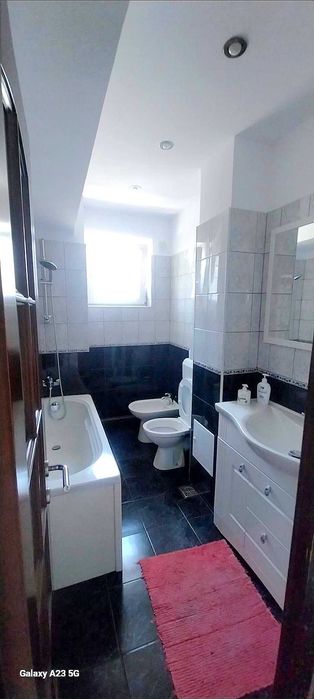 De vânzare – Apartament cu 3 camere