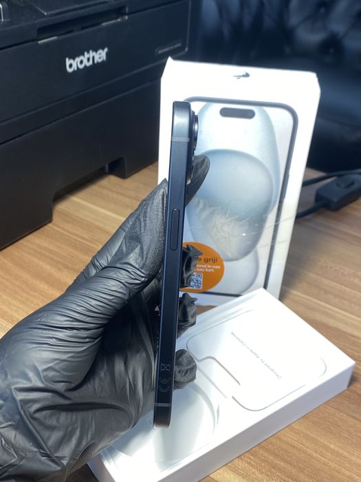 iPhone 15• 128 GB • Black / Cod produs: 5948