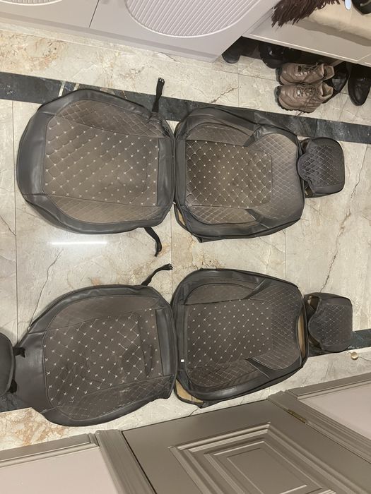 Продам чехол на легковушку / кроссовер