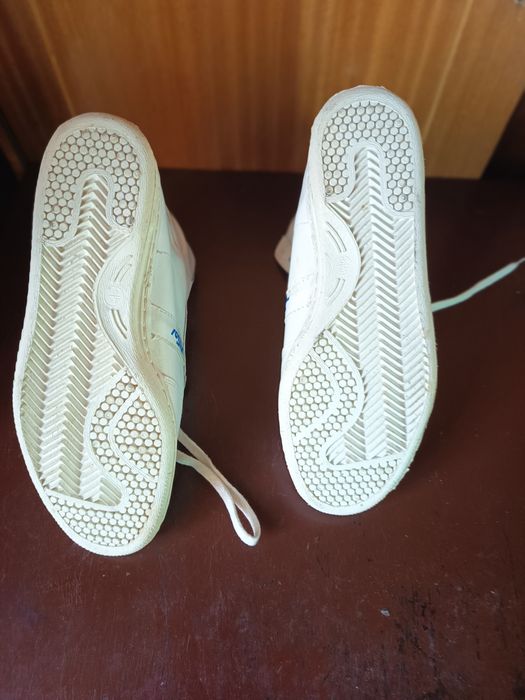 Noi!! Mărimea 43, adidas Rostart,piele ,fabricat la fab Pionierul București,