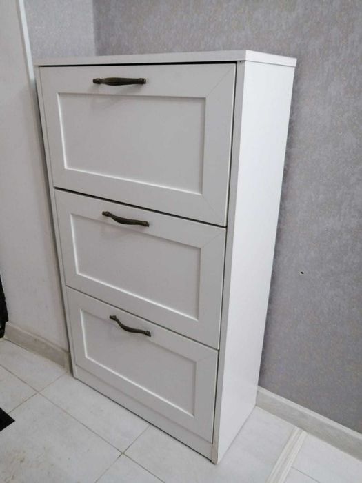 Продается  обувница