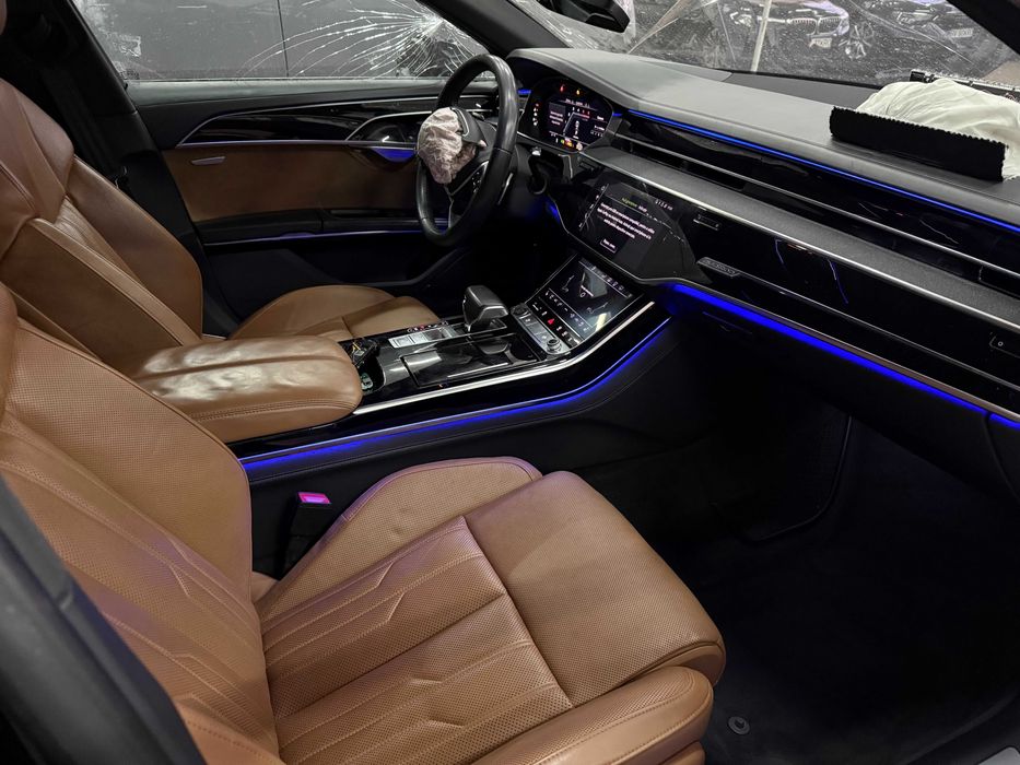 Audi A8 quattro avariat