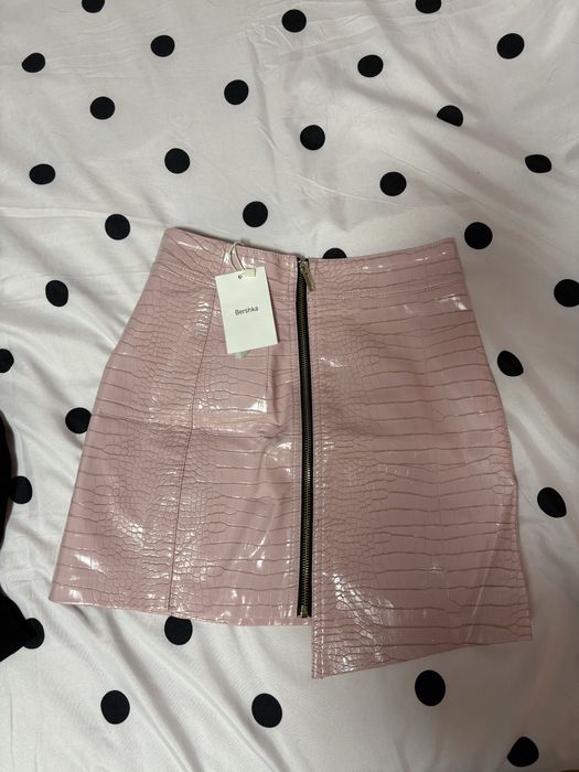 Нова пола Bershka