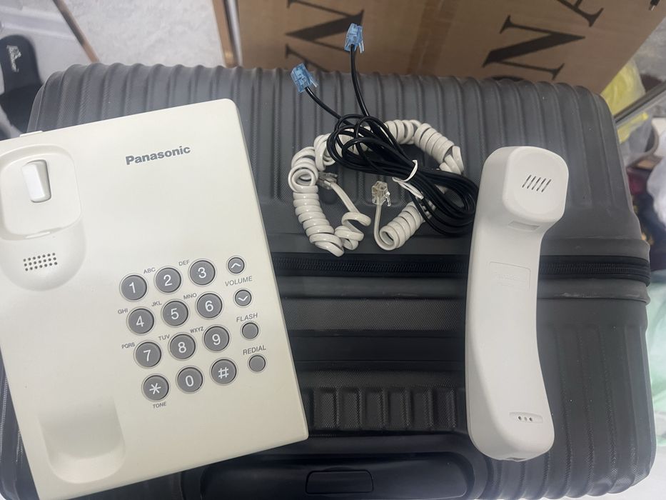 Стационарный телефон Panasonik -KX -TS2350RUW. производство Малайзия