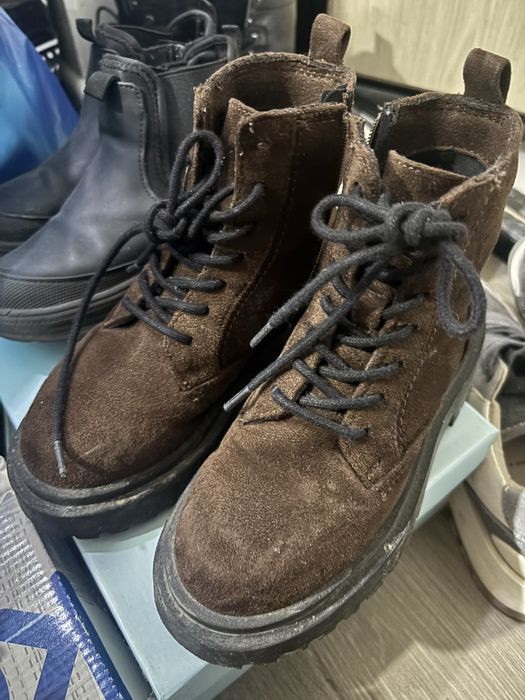 Продам детскую обувь