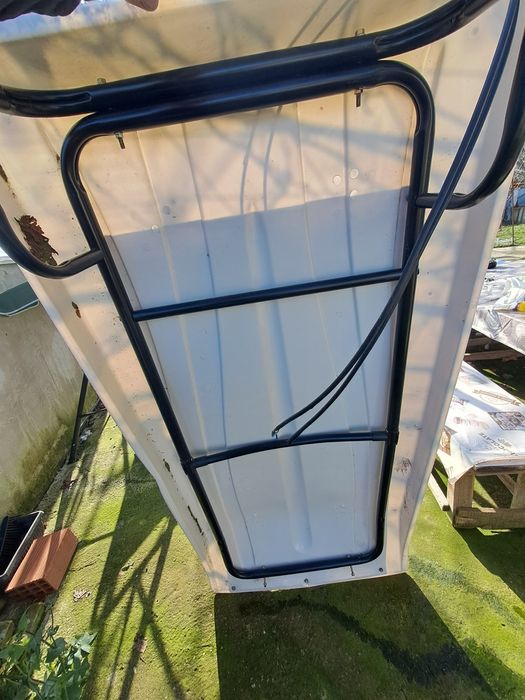 Покрив с панел за триколка