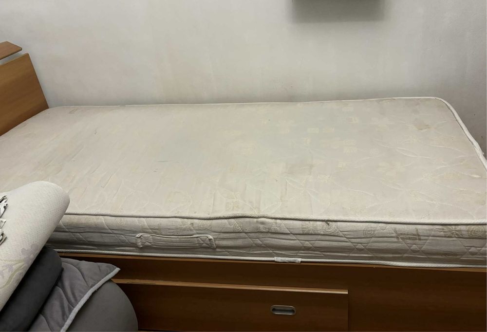 Дълго единично легло с матрак