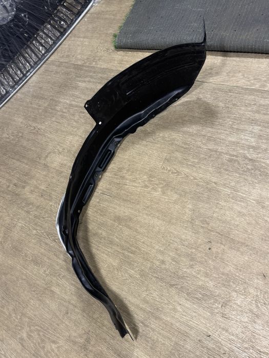 Подкрылок toyota 4 runner