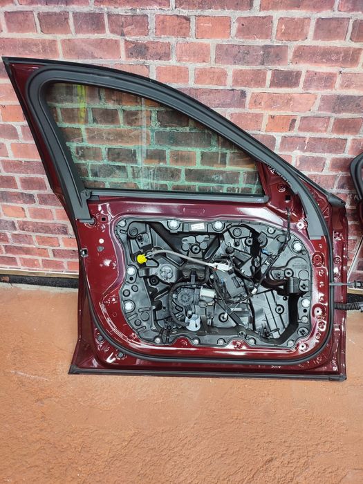 Usa stanga Bmw Seria 7 G70 fata spate