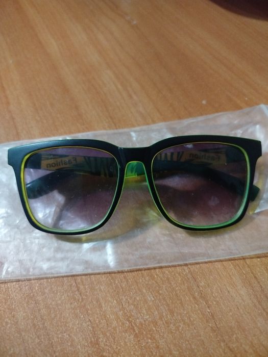 Очки модные взрослые и детские классные по разным расценкам