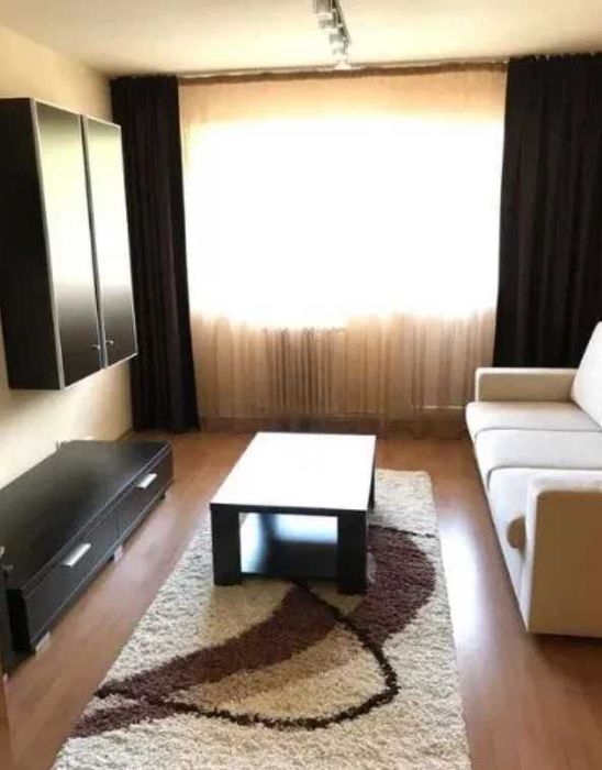 Дава се под наем Едностаен апартамент в Пловдив, Център - 45 кв.м за 204 € - Снимка #1