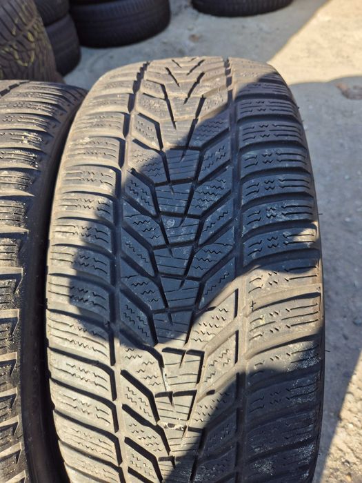 2 Anvelope de IARNA - 215/40/18 - Hankook - Foarte bune DOT 2024