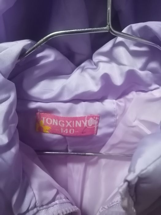 Продам куртку для девочки