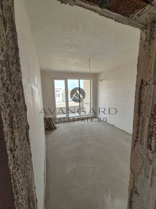 Продава се Тристаен апартамент в Пловдив, Кючук Париж - 85 кв.м за 1530 €/кв.м - Снимка #2