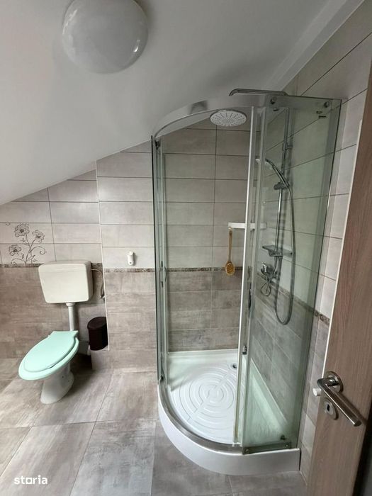 De închiriat – Apartament 3 camere