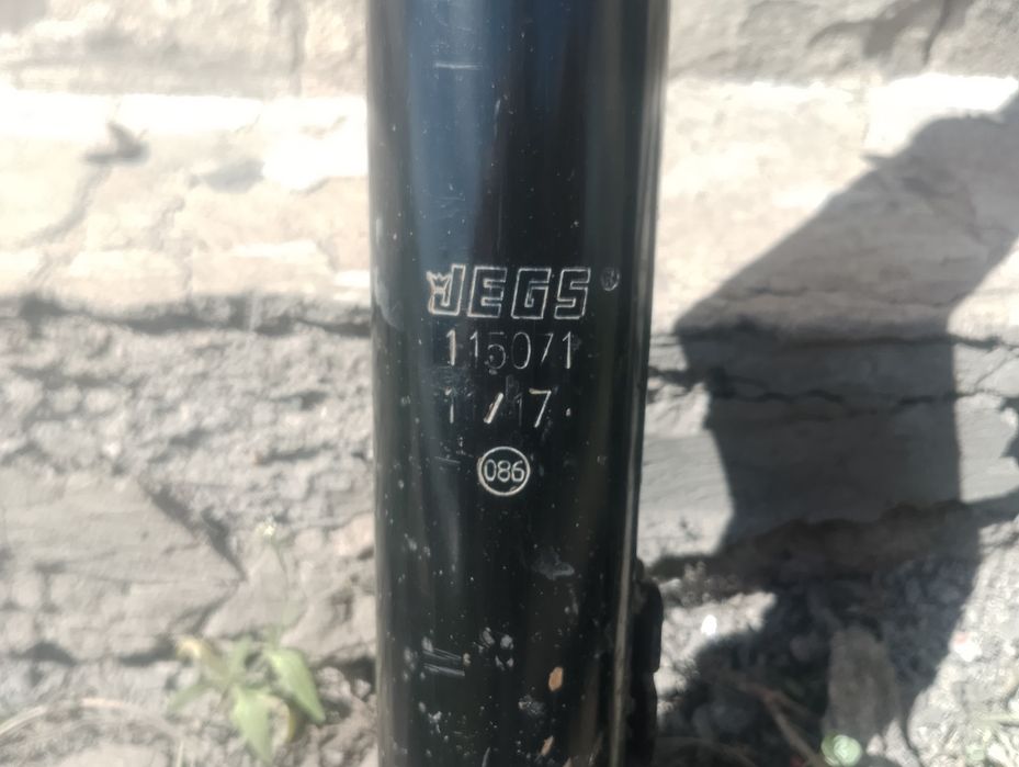 стойки на 124 Мерседес