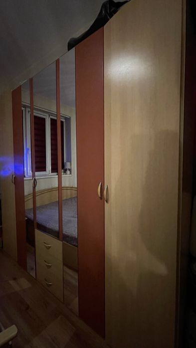 Продавам 5-крилен гардероб