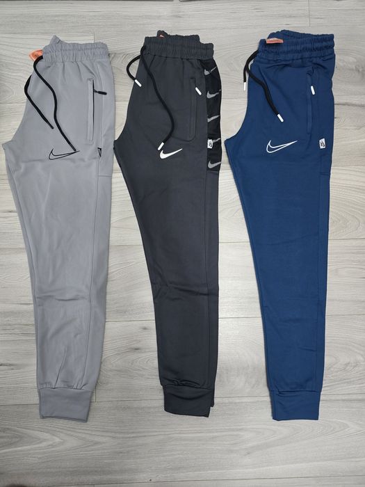 Pantaloni de trening barbati/ Noi Nike