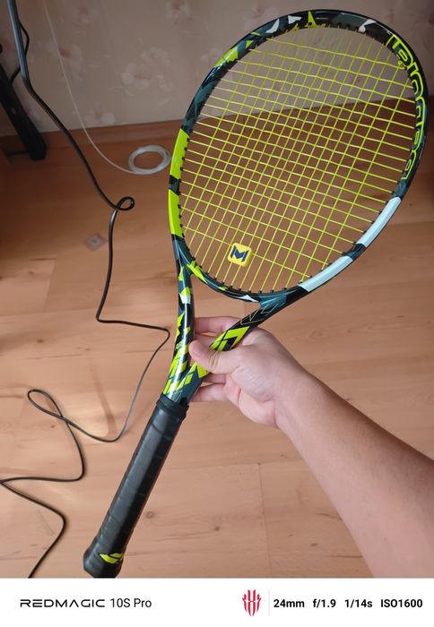 Новая ракетка babolar pure aero 300гр 2ручка