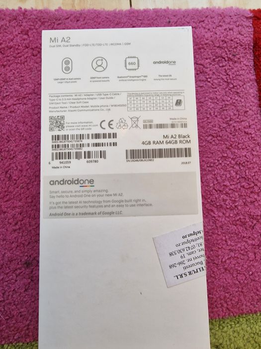 Телефон Xiaomi Mi A2 (MI  6X) с 4gb ram и 64 rom
