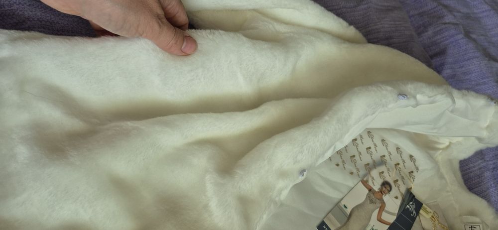 Продам новую полушубку.