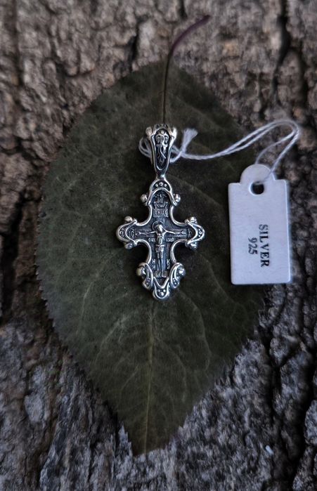 Сребърни кръстове и медальони