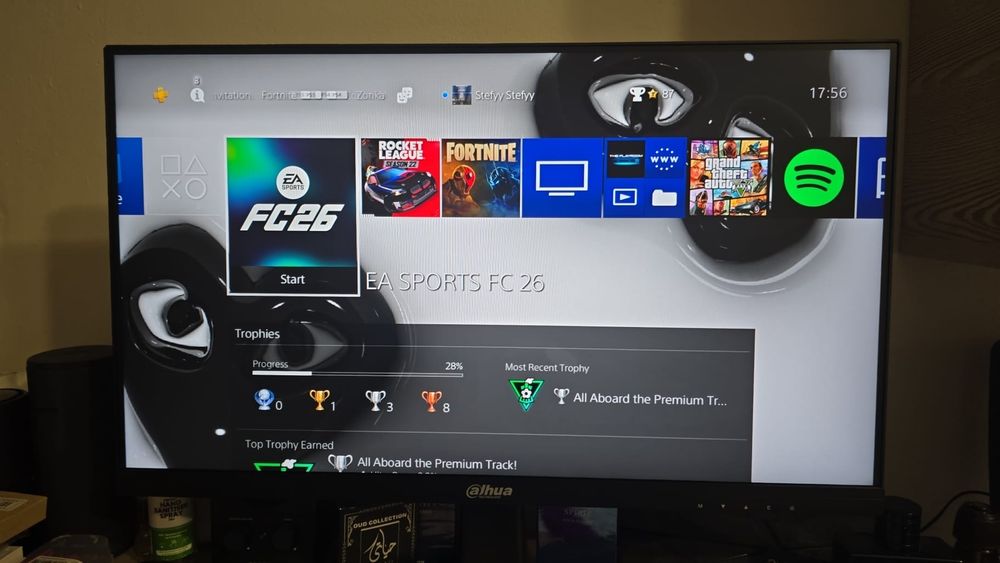 Ps4 Slim ,500 gb si 1Tb