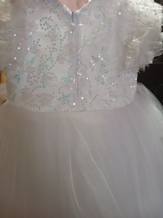 Продам платишко на девочку